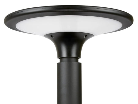 solarna ulična lampa crne boje na rasvjetnom stupu