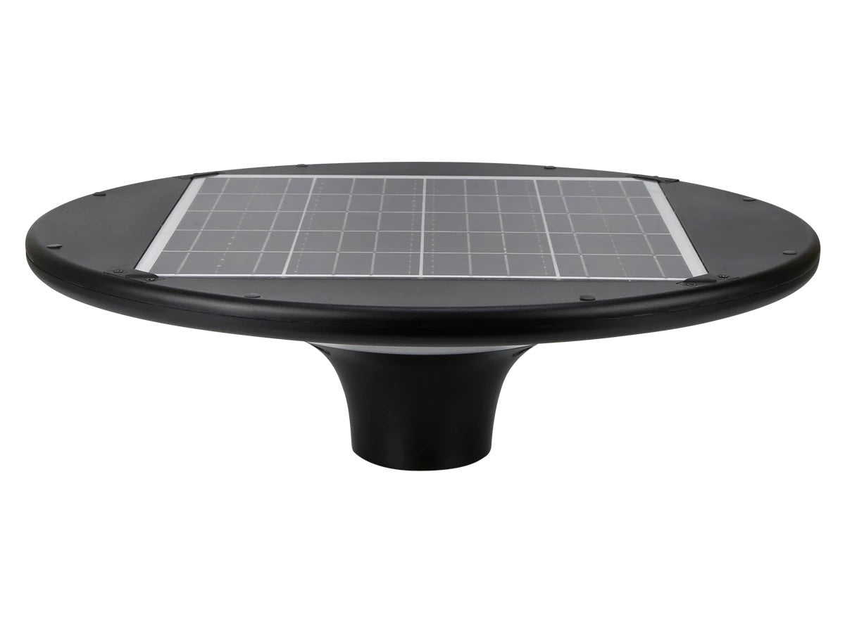 solarna ulična lampa sa solarnim panelom na vrhu lampe