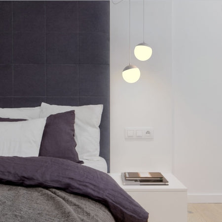 magnetna tračna rasvjeta kuglasta viseća bijela pored kreveta