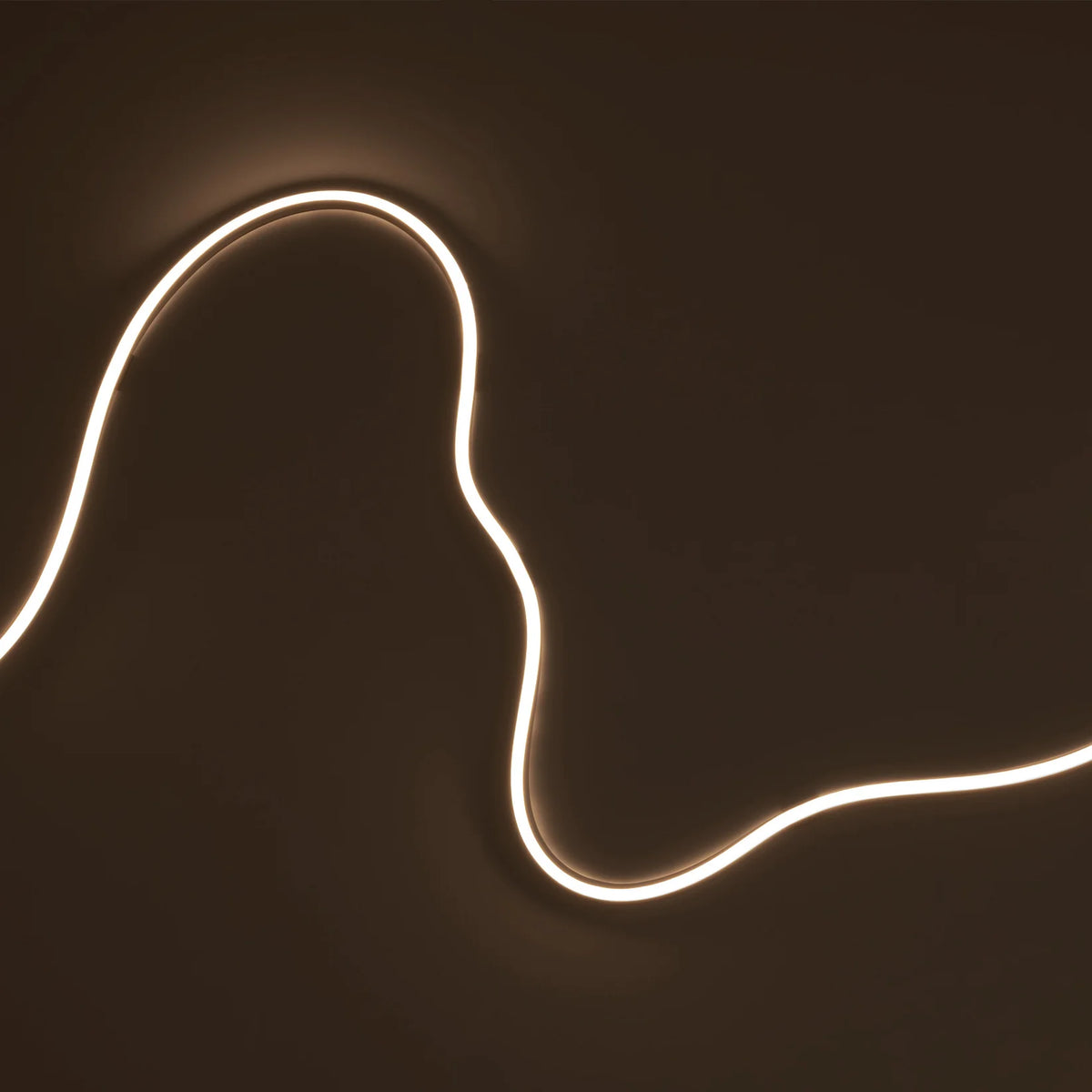 led neon flex rasvjeta - prikaz kako svjetli na zidu