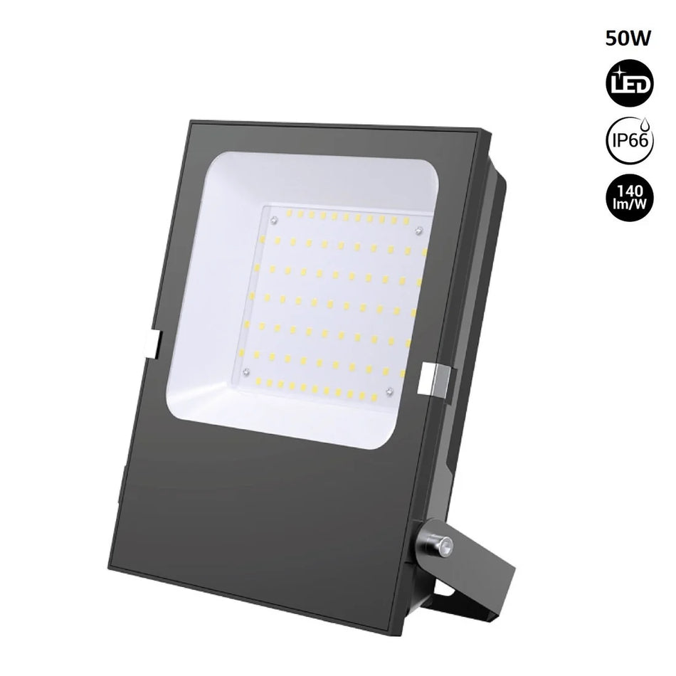 led reflektor 12v snage 50W, zaštita ip66 i 140lm/w