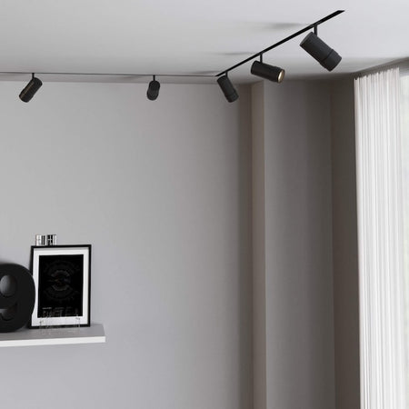 led spot crne boje sa zoom opcijom za magnetnu rasvjetu - slikano u sobi