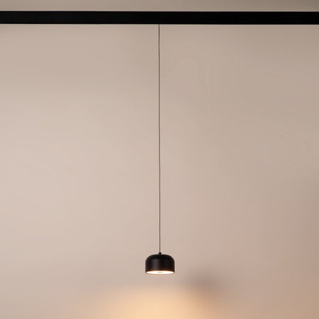 led visilica za magnetnu tračnu rasvjetu crne boje na šini