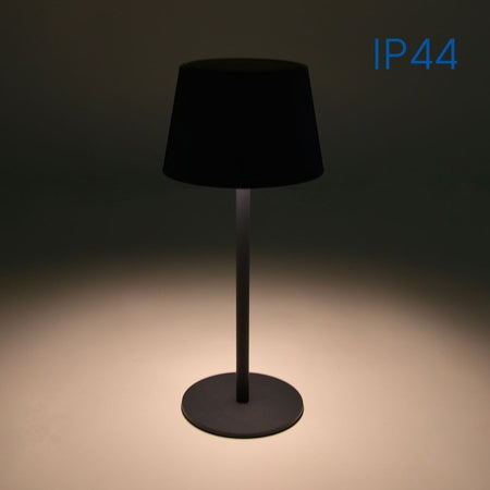 stolne lampe solarna crne boje i zaštita ip44 za vanjsku upotrebu - prikaz kako svjetli