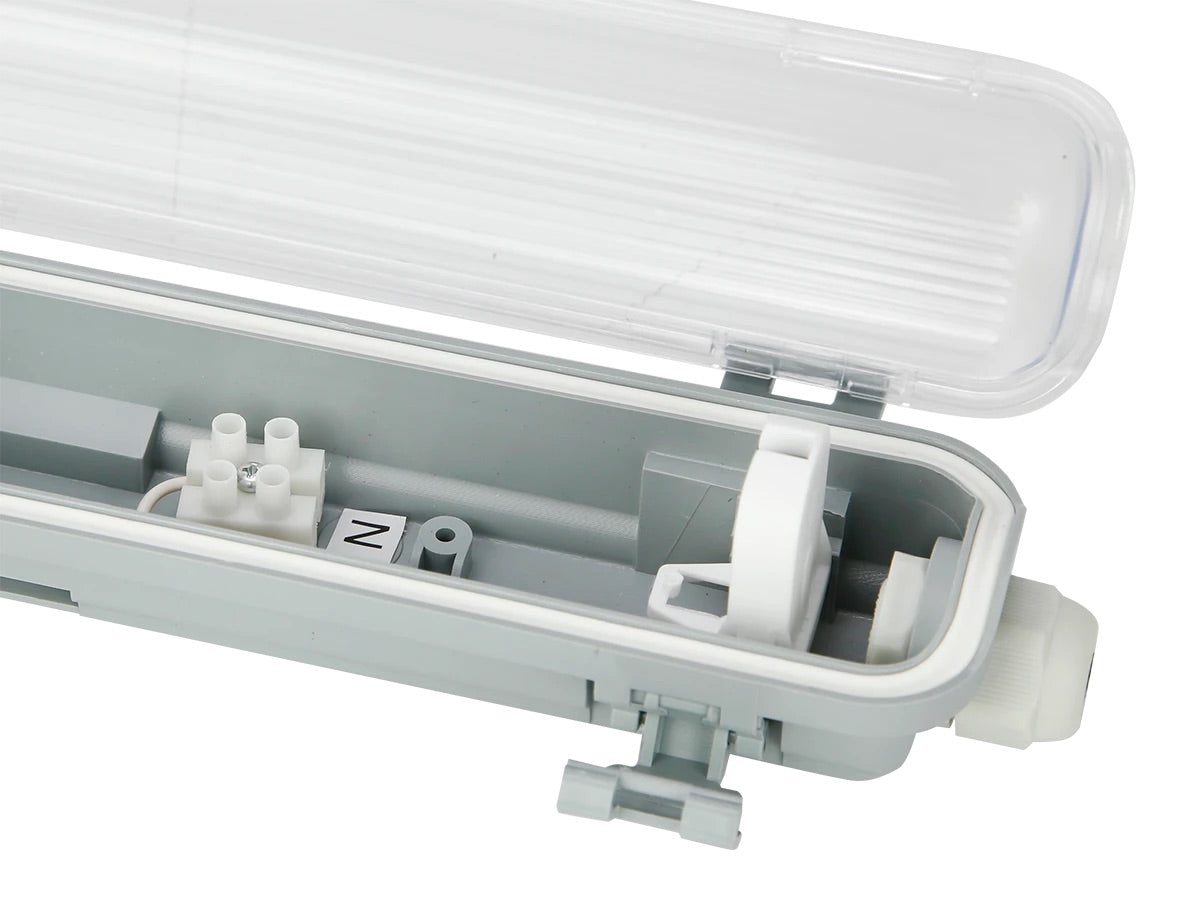 led vodotijesna lampa 150 cm dužine za 1 led cijev - slika unutrašnjosti lampe