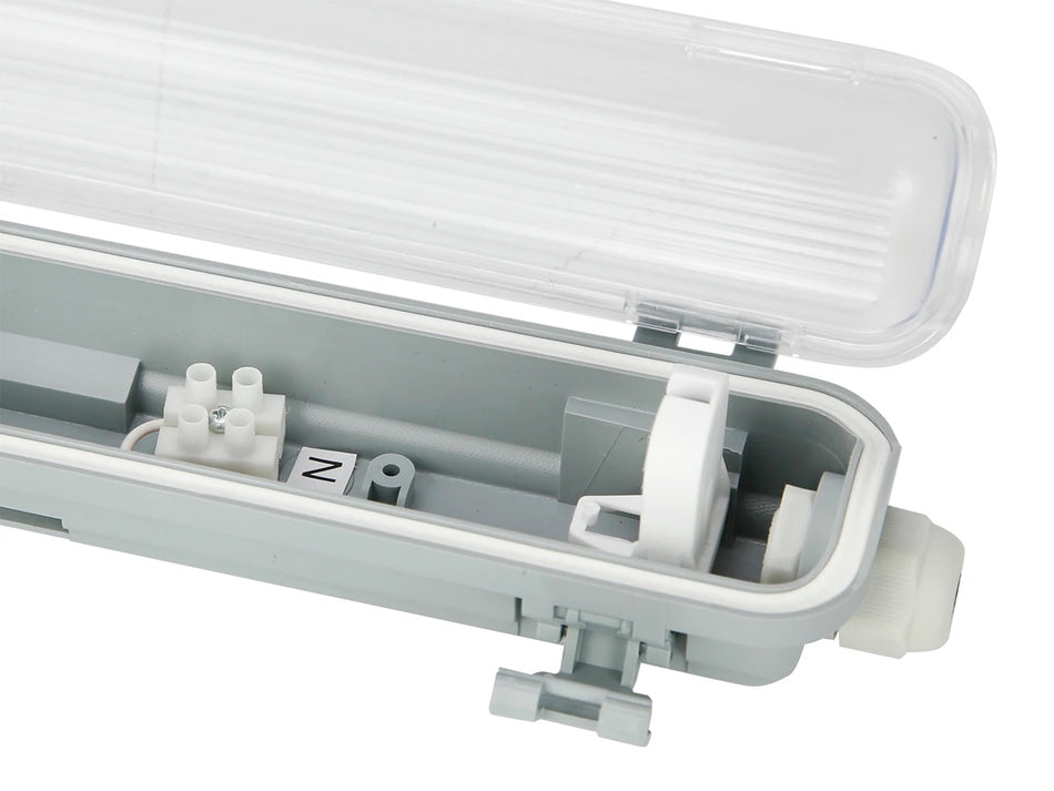 led vodotijesna lampa 150 cm dužine za 1 led cijev - slika unutrašnjosti lampe