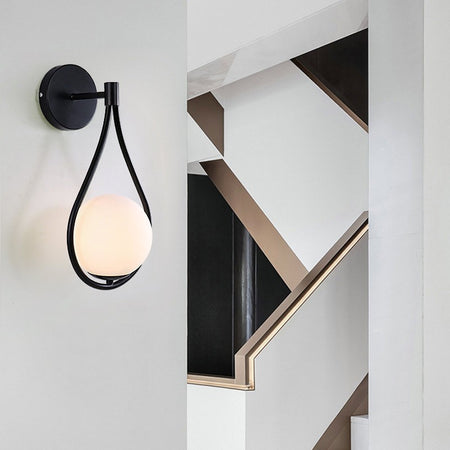zidne lampe unutarnje crne boje koje svjetle u interijeru